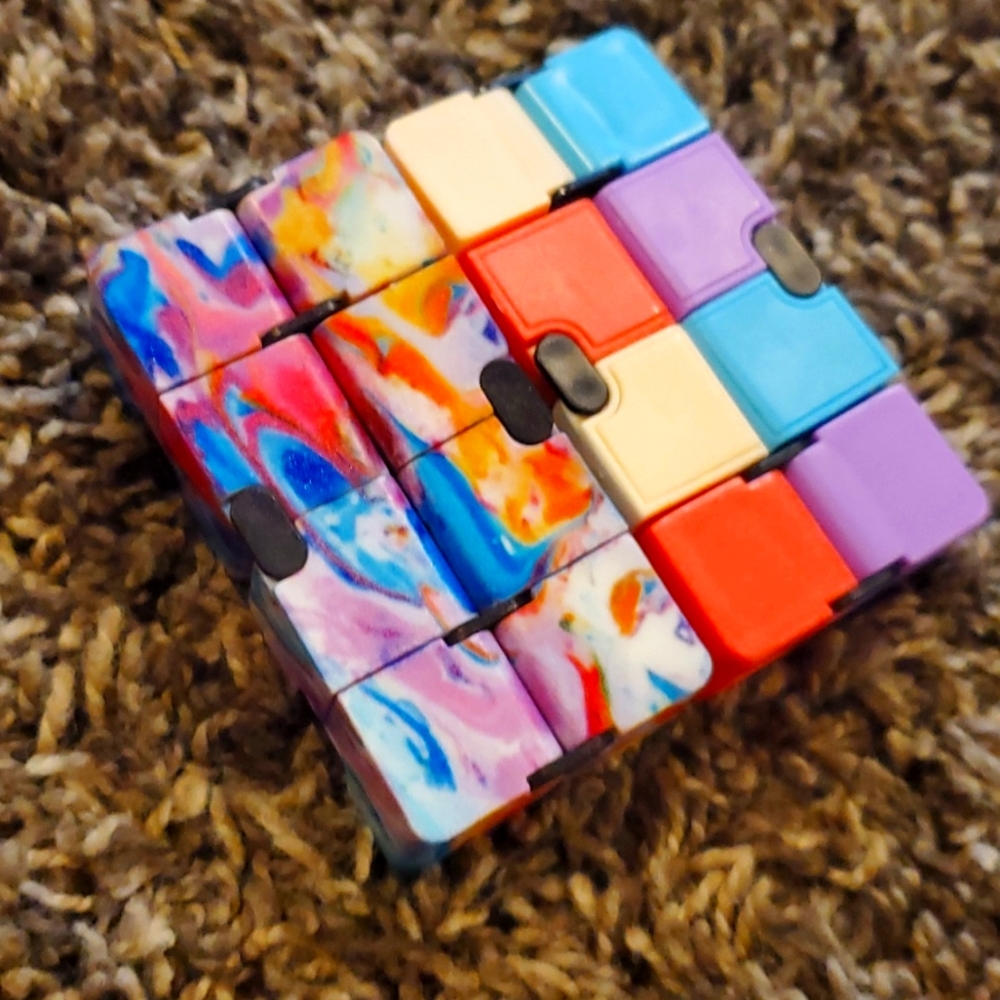 Infinity cube